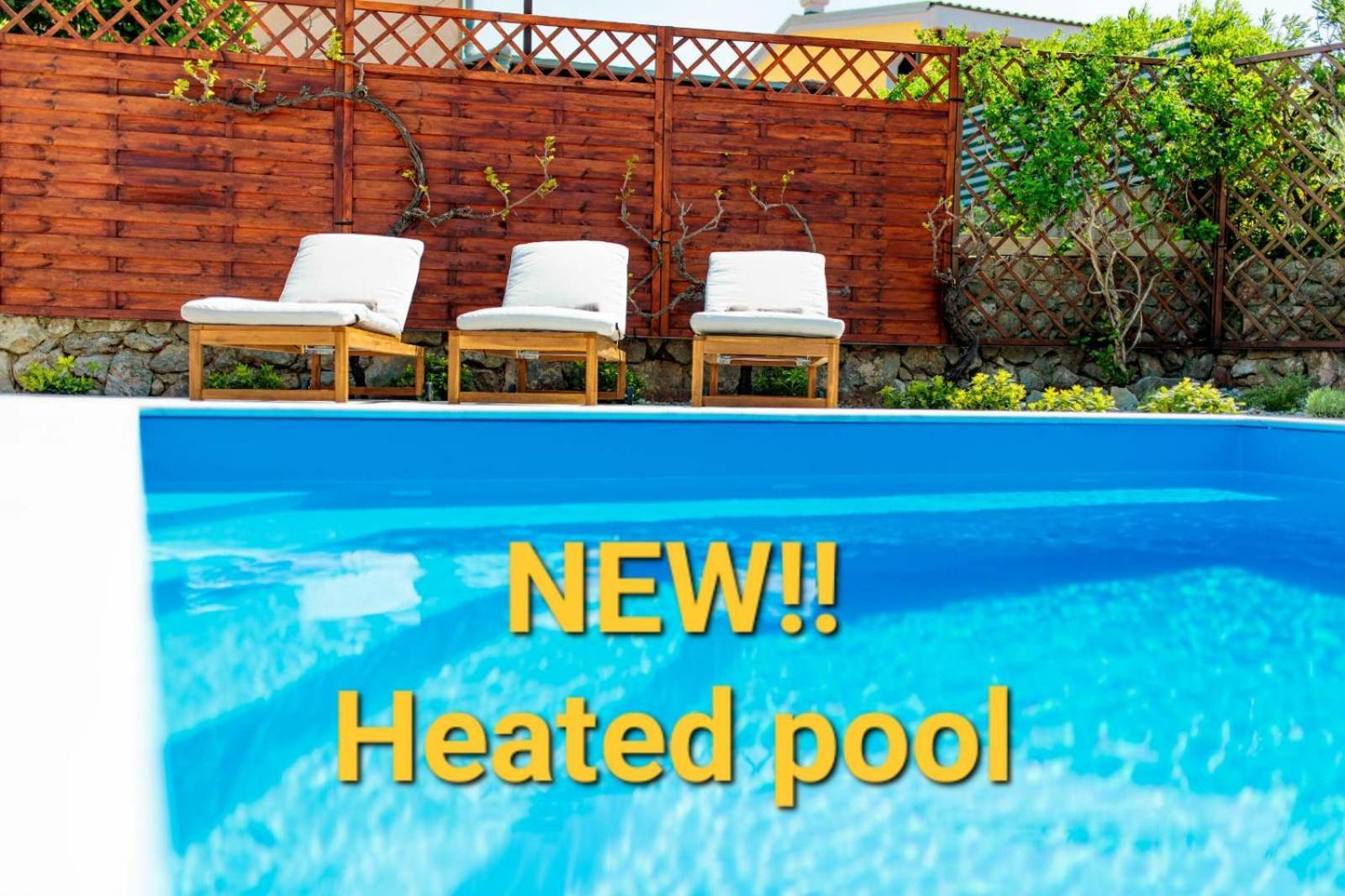 Home Away From Home With A Heated Pool Punat Exterior foto