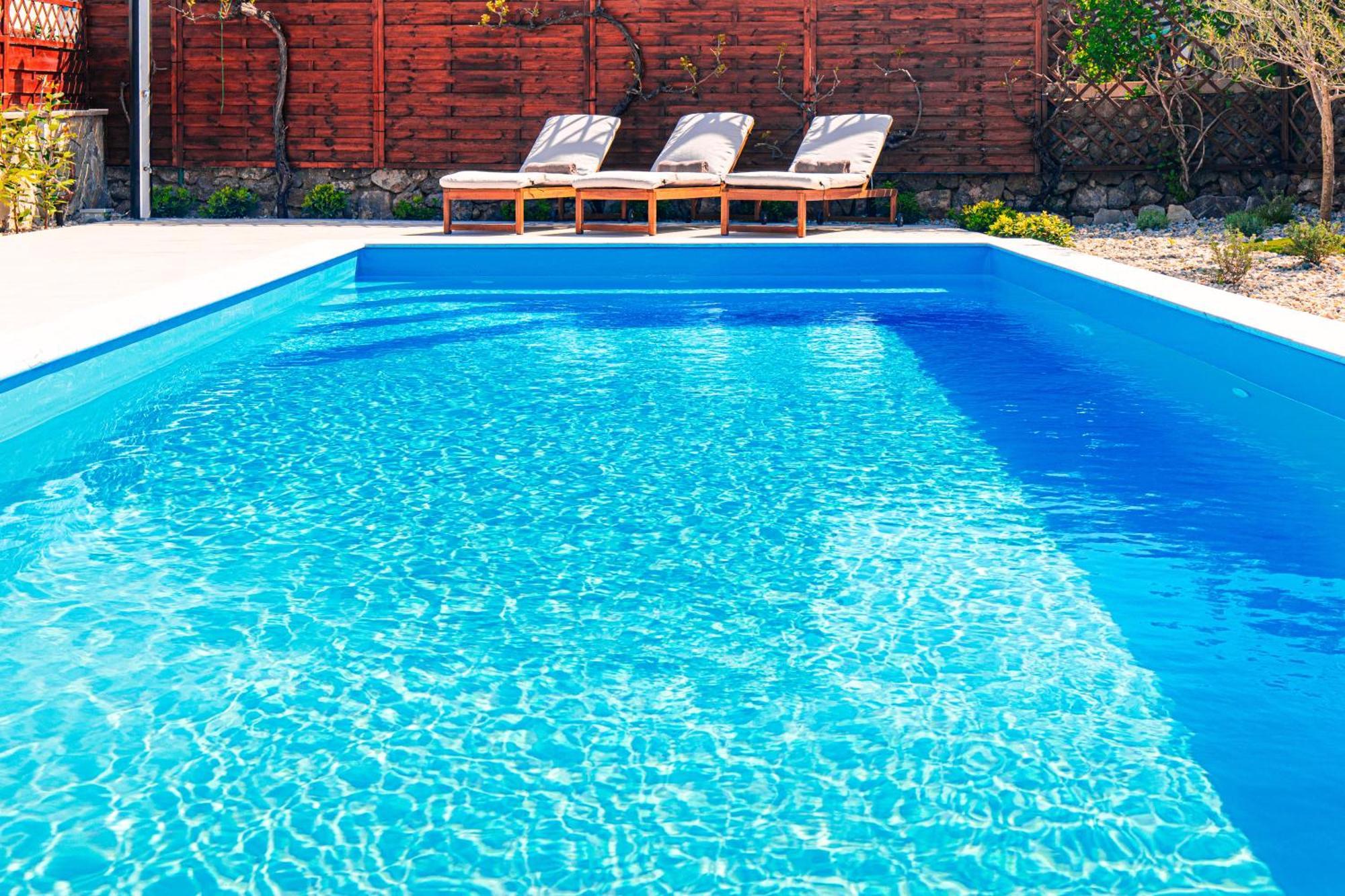 Home Away From Home With A Heated Pool Punat Exterior foto