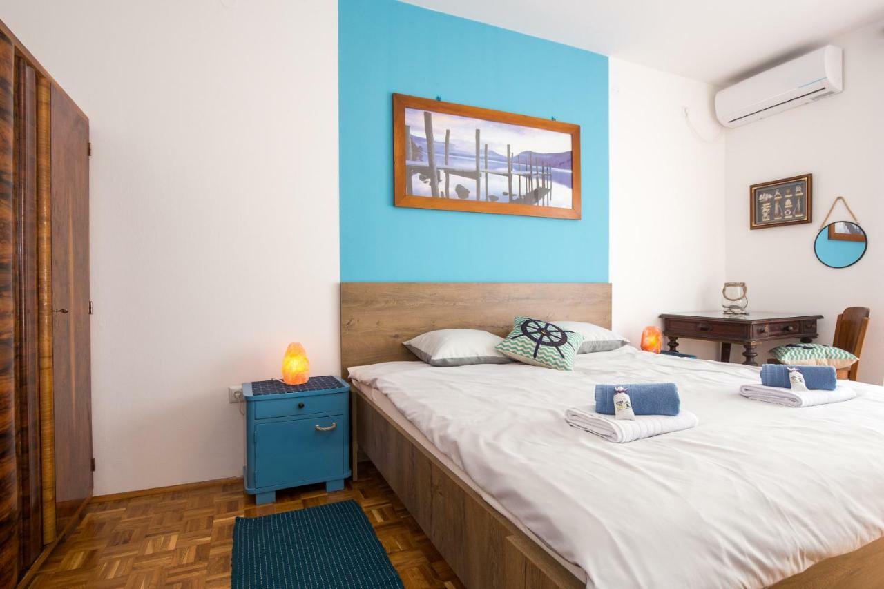 Home Away From Home With A Heated Pool Punat Exterior foto