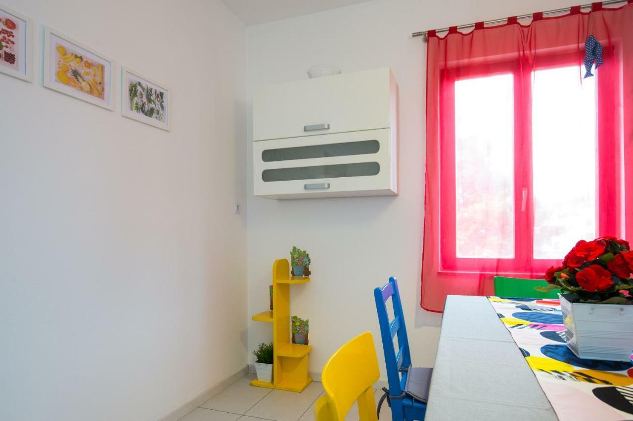 Home Away From Home With A Heated Pool Punat Exterior foto